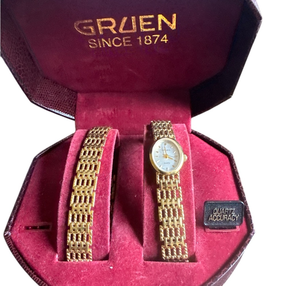 Gruen vintage Gold Women's Watch and Bracelet Set